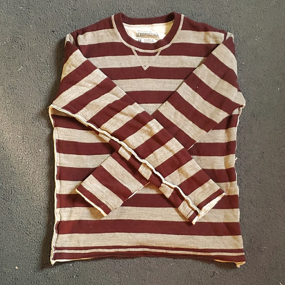 Aeropostale long sleeve T-shirt/sweater